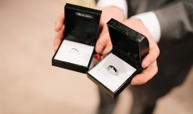 結婚指輪を見に行くだけで買わないのはOK？
