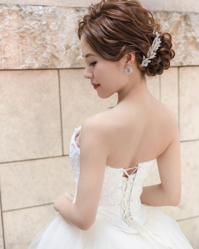 花嫁の髪型 シニヨン 前髪 和装などアレンジ画像13選